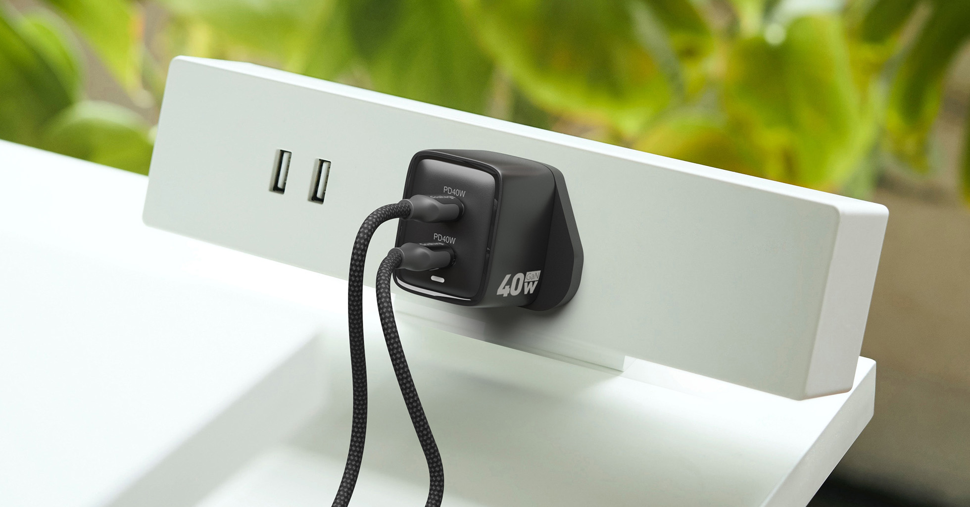 Goaltage CH05 Super-Fast 40W GaN Wall Charger with Safety Protection and Dual-Port Functionality